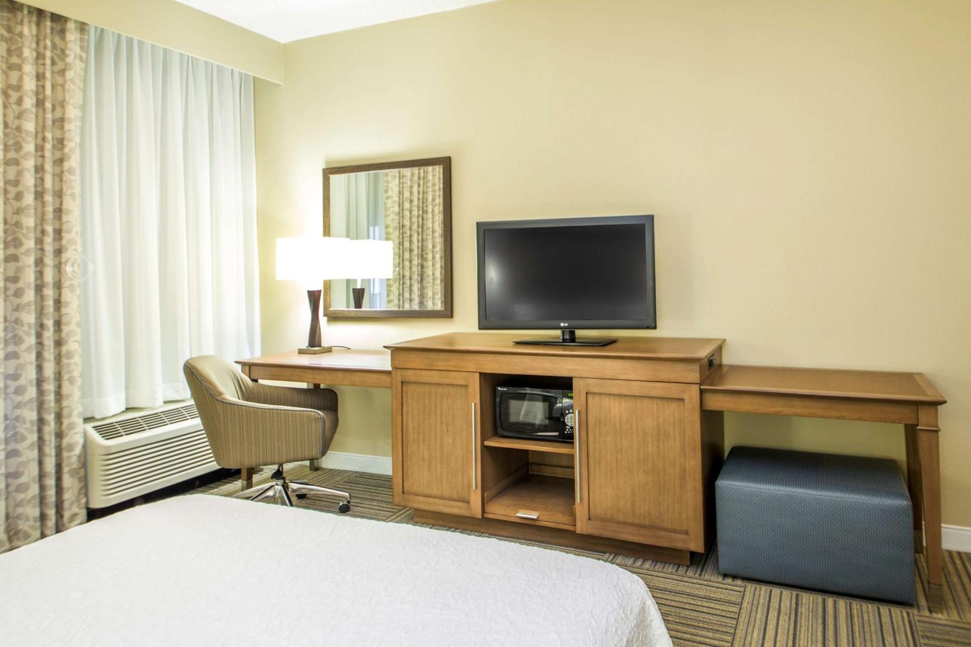 Hampton Inn Philadelphia-Airport Екстериор снимка